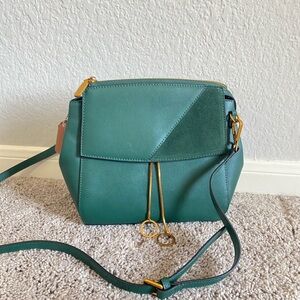 Elegant Green Shoulder Bag